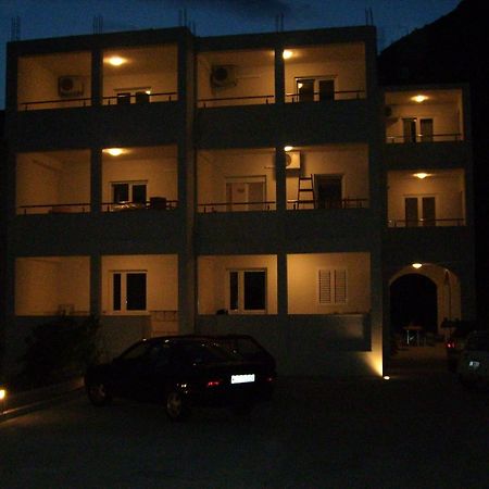Apartments Ante Omiš Dış mekan fotoğraf
